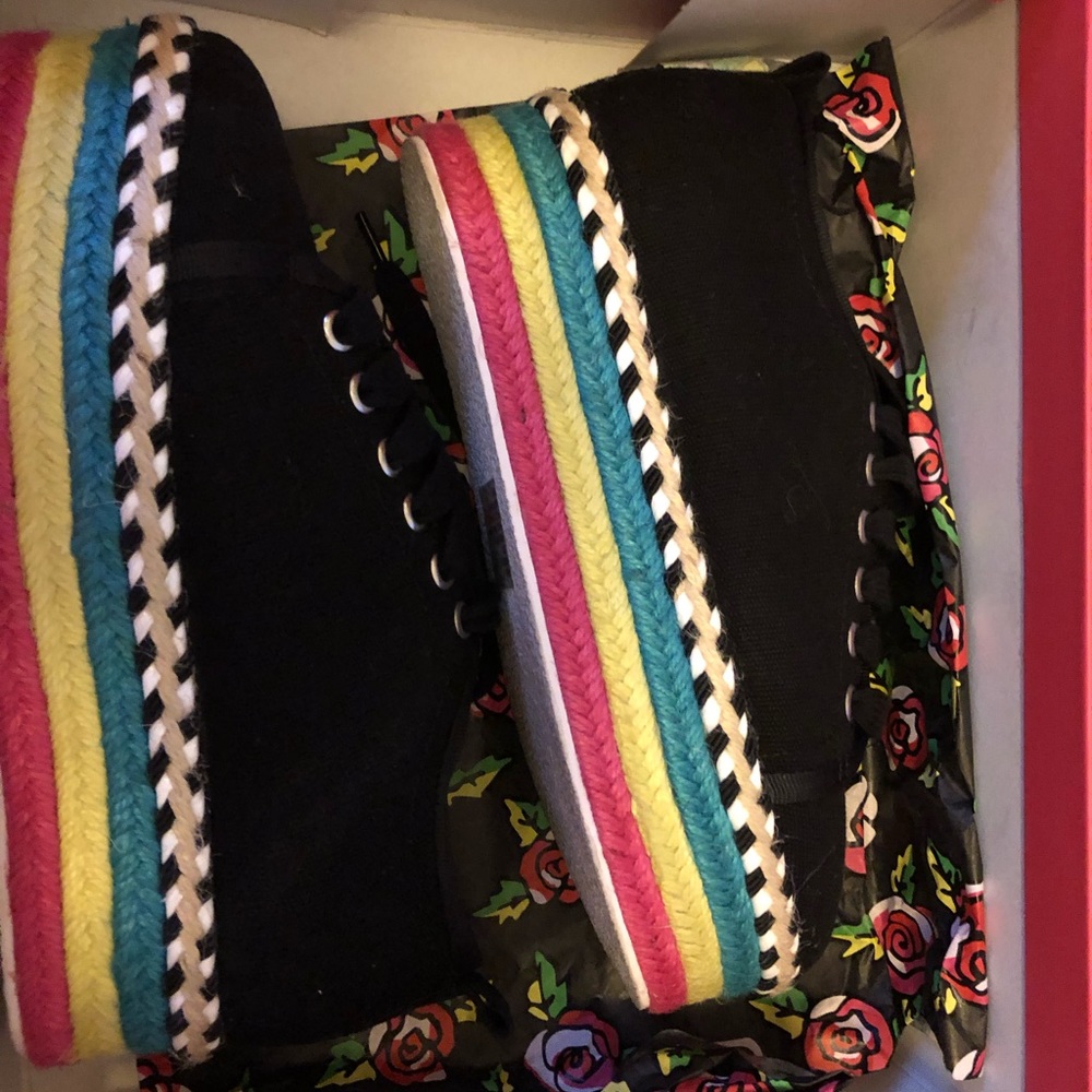 Betsy Johnson platform shoe